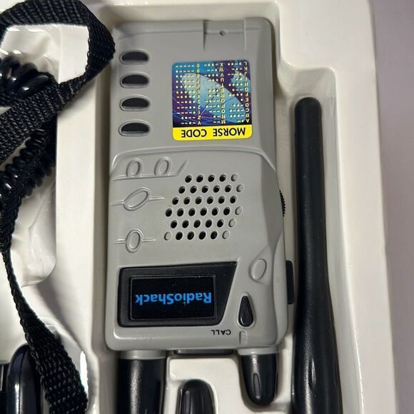 Radio Shack Base Station With 2 Hand Held Walkie Talkies 60-3067 Kids Toy - Picture 6 of 8